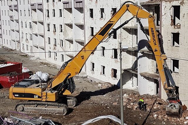 High Reach Demolition Excavator